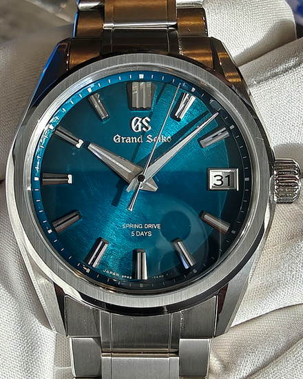 2025 Grand Seiko Evolution 9 Collection 40MM Blue Dial Titanium Bracelet (SLGA025)