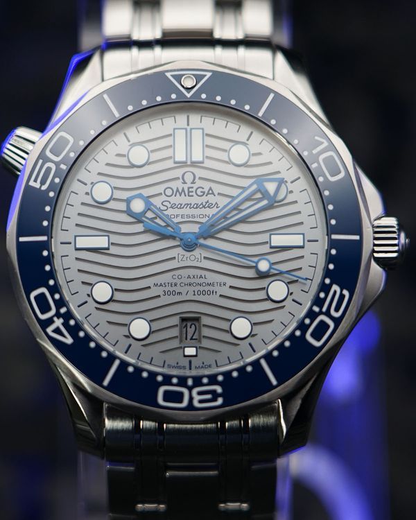 No Reserve - 2023 Omega Seamaster Diver 300M 42MM Grey Dial Steel Bracelet (210.30.42.20.06.001)