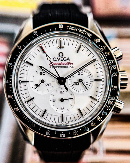 2025 Omega Speedmaster Professional Moonwatch 42MM White Dial Rubber Strap (310.32.42.50.04.001)
