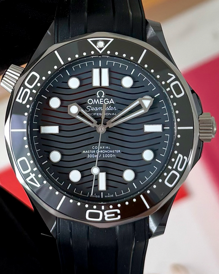 Omega Seamaster Diver 300M 43.5MM Black Dial Rubber Strap (210.92.44.20.01.001)