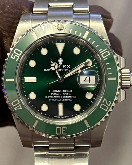 2015 Rolex Submariner Date "Hulk" 40MM Green Dial Oyster Bracelet (116610LV)