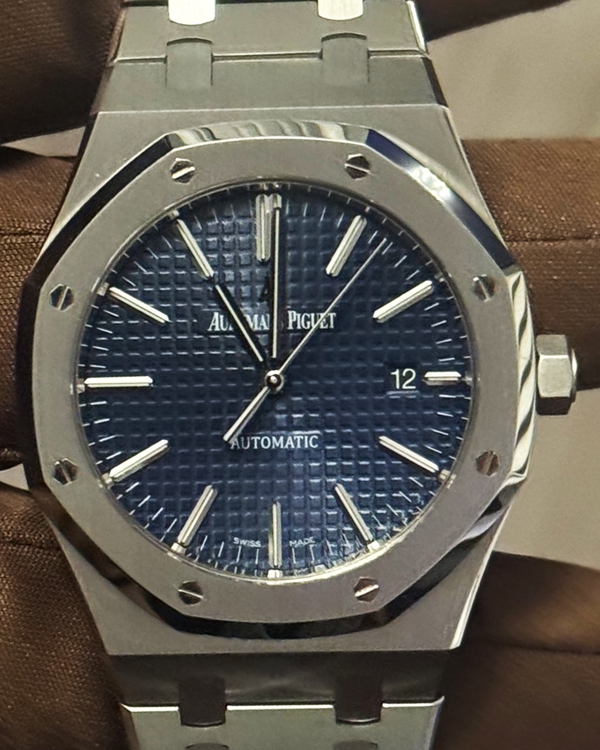 Audemars Piguet Royal Oak (15400ST.OO.1220ST.03)
