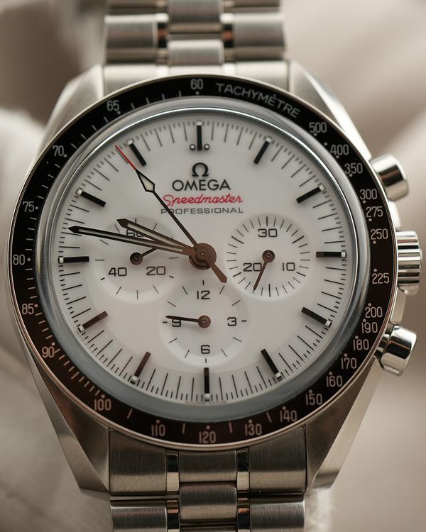 2025 Omega Speedmaster Professional Moonwatch 42MM White Dial Steel Bracelet (310.32.42.50.04.002)