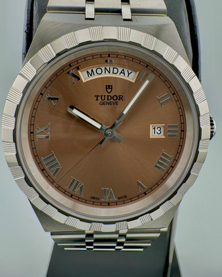 No Reserve - 2025 Tudor Royal 41MM Salmon Dial Steel Bracelet (28600)
