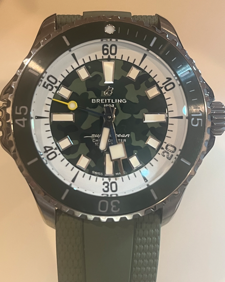 2025 Breitling Superocean Super Diver 46MM Green Dial Rubber Strap (E10379D31L1S1)