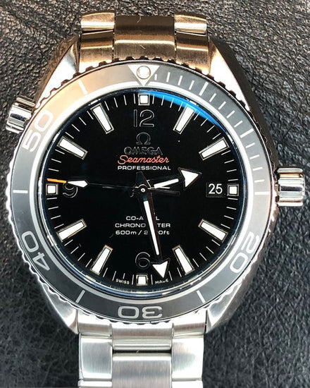 2016 Omega Seamaster Planet Ocean 600M 42MM Black Dial Steel Bracelet (232.30.42.21.01.001)