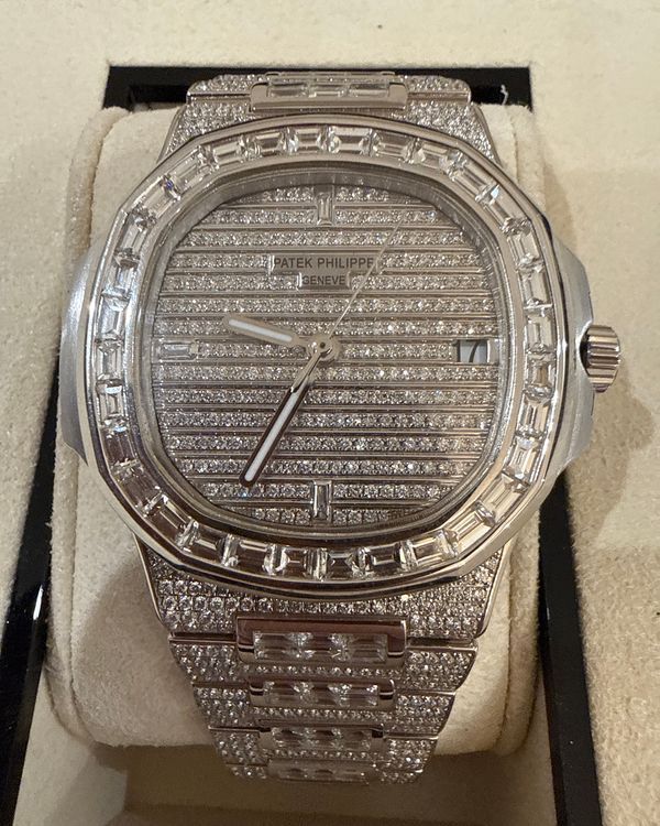 Patek Philippe Nautilus 40MM Aftermarket Diamond Pavé Dial White Gold Bracelet (5719/10G-010)