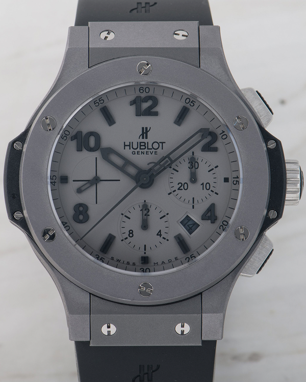 2011 Hublot Big Bang Chronograph Tantalum 44MM Grey Dial Rubber Strap (301.AI.460.RX)