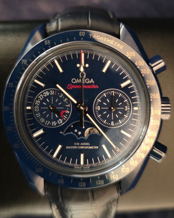 2020 Omega Speedmaster Moonphase "Blue Side of the Moon" 44.25MM Blue Dial Leather Strap (304.93.44.52.03.001)
