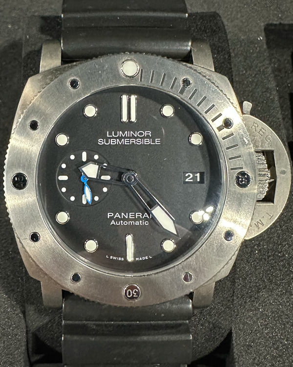 Panerai Submersible Luminor 1950 3 Days 47MM Black Dial Rubber Strap (PAM01305)