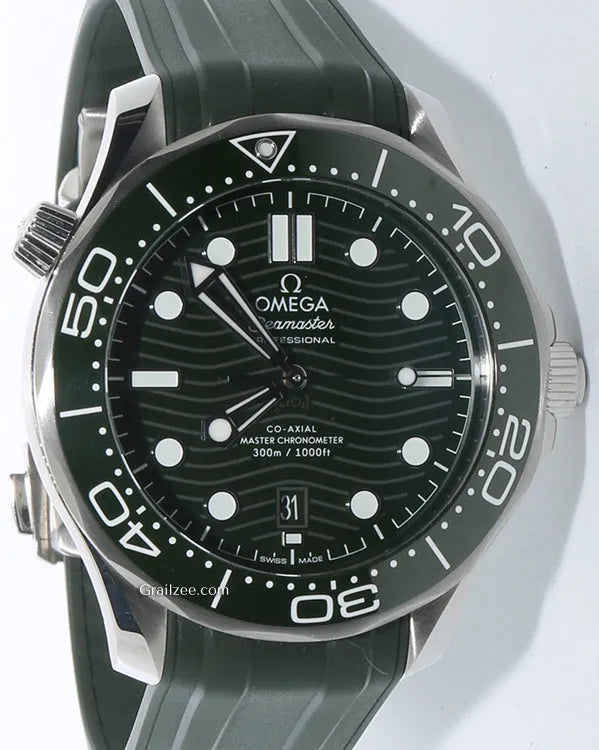 2023 Omega Seamaster Diver 300M "Seaweed" 42MM Green Dial Rubber Strap (210.32.42.20.10.001)