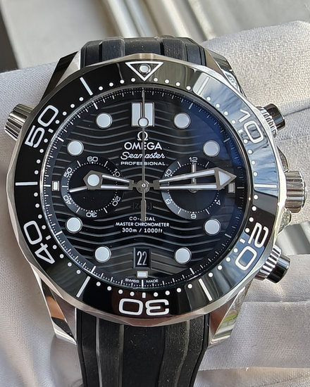 2025 Omega Seamaster Diver 300M Chronograph 44MM Black Dial Rubber Strap (210.32.44.51.01.001)