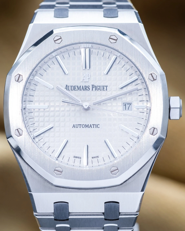 Audemars Piguet Royal Oak 41MM Silver Dial Steel Bracelet (15400ST.OO.1220ST.02)