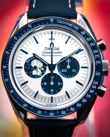 2025 Omega Speedmaster "Silver Snoopy Award" 42MM Silver Dial Textile Strap (310.32.42.50.02.001)
