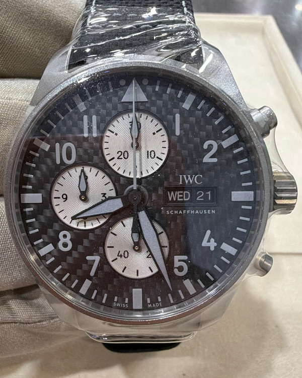 2024 IWC Schaffhausen Pilot "AMG Edition" 43MM Carbon Fiber Dial Leather Strap (IW377903)