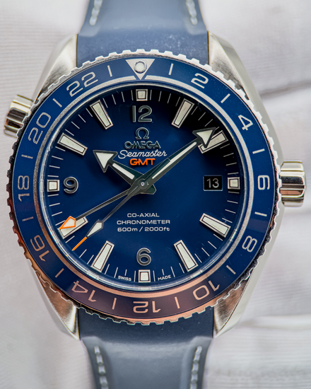 2024 Omega Seamaster Planet Ocean 600M GMT 43.5MM Blue Dial Rubber Strap (232.92.44.22.03.001)