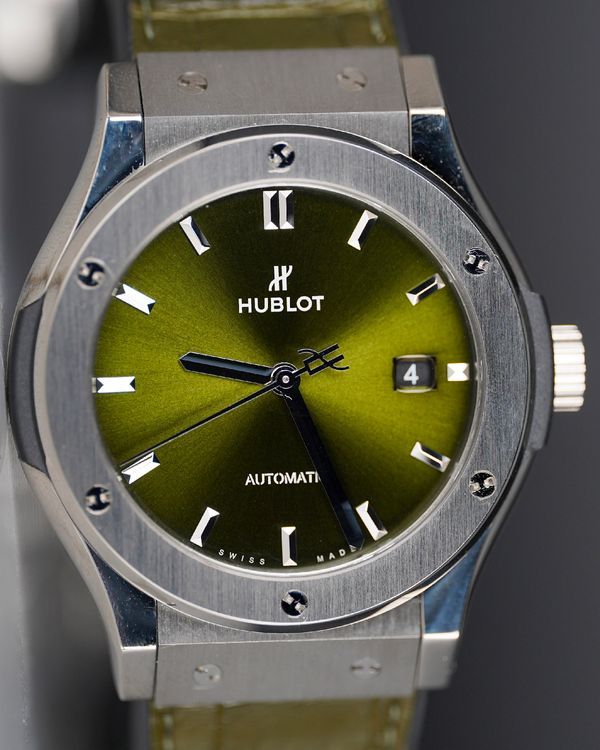 2022 Hublot Classic Fusion 42MM Green Dial Leather Strap (542.NX.8970.LR)