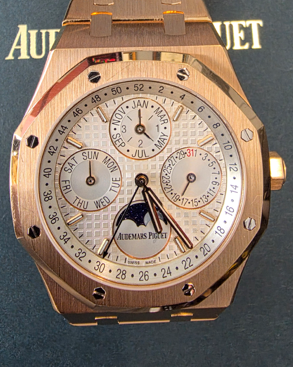 2015 Audemars Piguet Royal Oak 41MM Silver Dial Rose Gold Bracelet (26574OR.OO.1220OR.01)