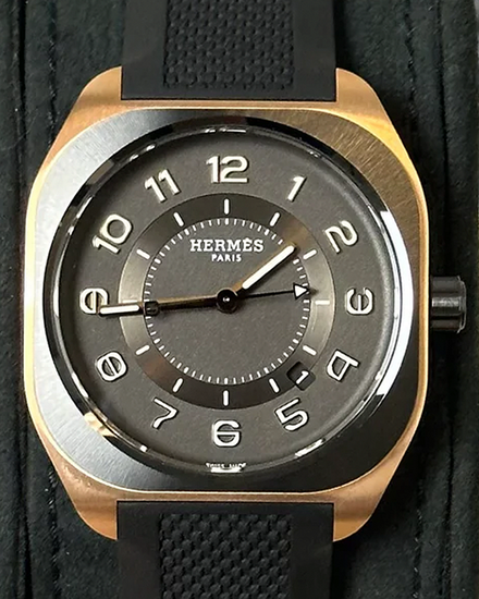 2024 Hermès H08 42MM Grey Dial Rubber Strap (W060124WW00)