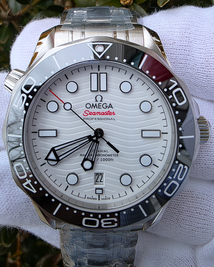 2026 Omega Seamaster Diver 300M 42MM White Dial Steel Bracelet (210.30.42.20.04.001)