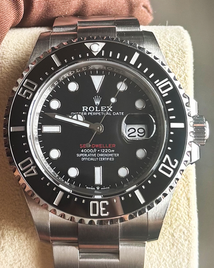 2020 Rolex Sea-Dweller 43MM Black Dial Oyster Bracelet (126600)