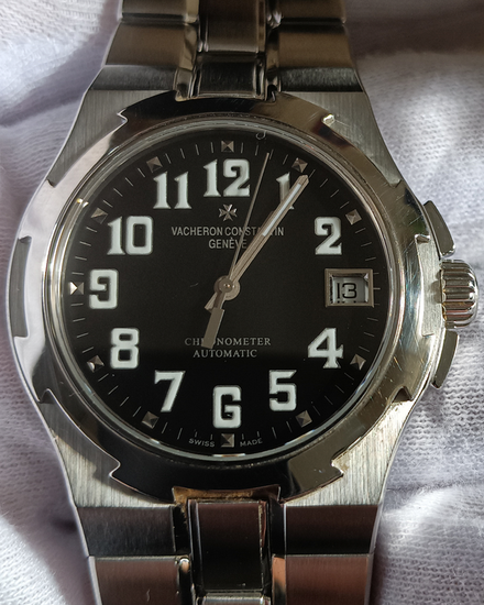 2002 Vacheron Constantin Overseas 37MM Black Dial Steel Bracelet (42042/423A)