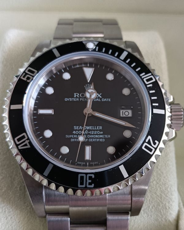 2009 Rolex Sea-Dweller 4000 40MM Black Dial Oyster Bracelet (16600)