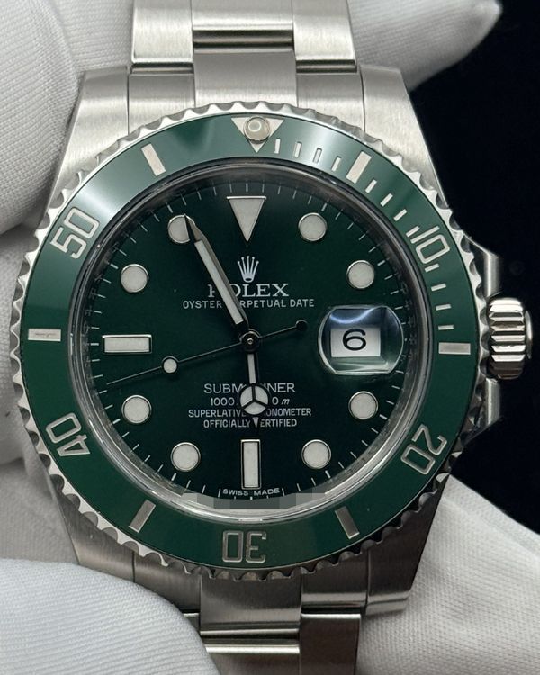 2016 Rolex Submariner Date "Hulk" 40MM Green Dial Oyster Bracelet (116610LV)