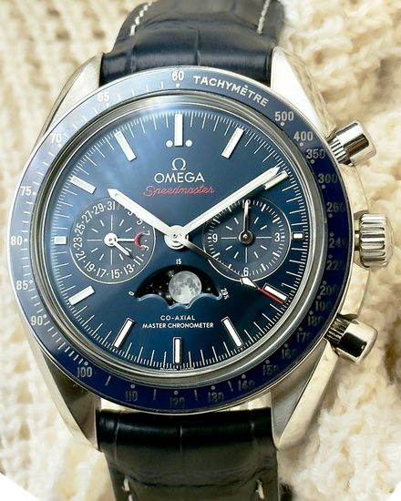2024 Omega Speedmaster Moonphase 44MM Blue Dial Leather Strap (304.33.44.52.03.001)
