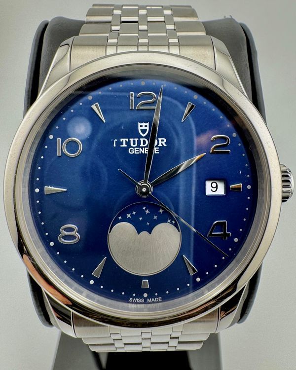 No Reserve - 2025 Tudor 1926 Luna 39MM Blue Dial Steel Bracelet (91560)