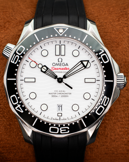 2024 Omega Seamaster Diver 300M 42MM White Dial Rubber Strap (210.32.42.20.04.001)