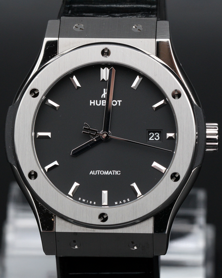 No Reserve - 2019 Hublot Classic Fusion 42MM Black Dial Leather Strap (542.NX.1171.LR)