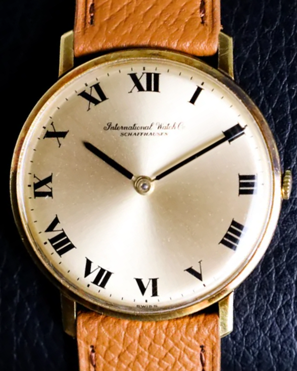IWC Schaffhausen Vintage 33.5MM Champagne Dial Aftermarket Leather Strap (R1416)