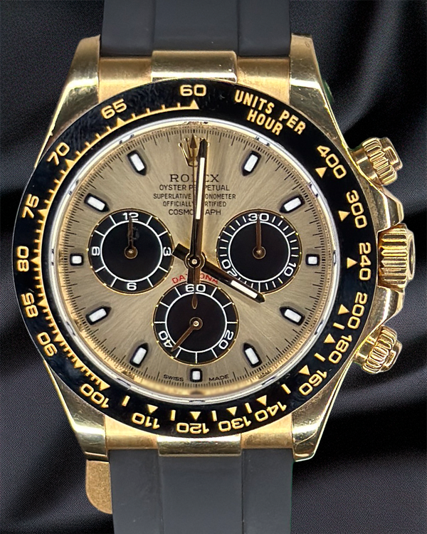 2018 Rolex Cosmograph Daytona 40MM Champagne Dial Rubber Strap (116518LN)