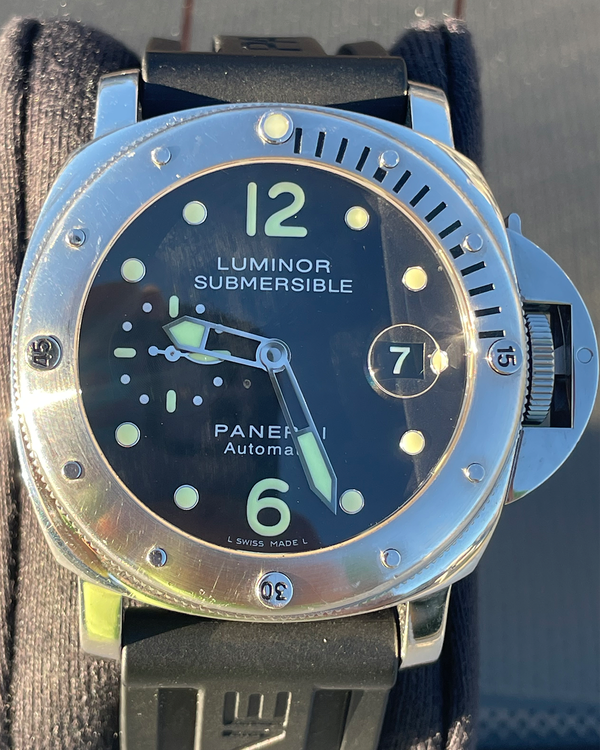 2007 Panerai Submersible 44MM Black Dial Rubber Strap (PAM00024)