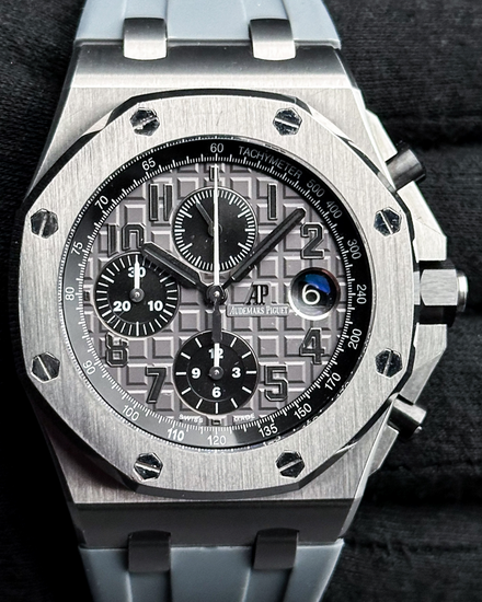 2014 Audemars Piguet Royal Oak Offshore Chronograph "Elephant" 42MM Grey Dial Aftermarket Rubber Strap (26470ST.OO.A104CR.01)