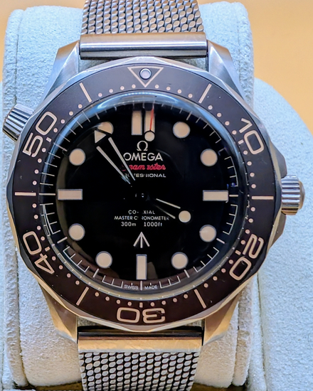 2023 Omega Seamaster Diver 300M "No Time To Die" 007 Edition 42MM Brown Dial Titanium Bracelet (210.90.42.20.01.001)