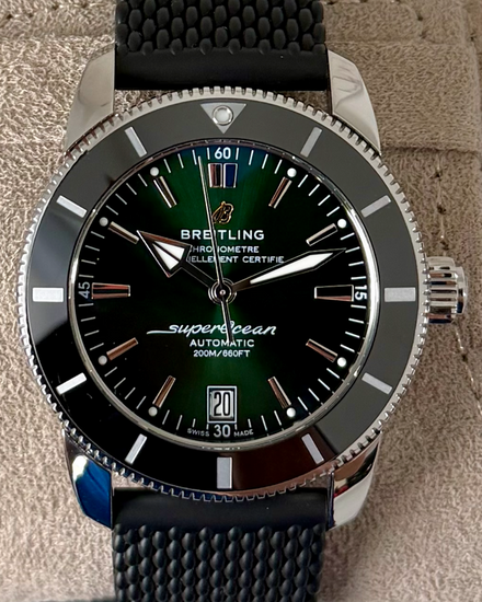 2023 Breitling Superocean Heritage II B20 S.E. 42MM Green Dial Rubber Strap (AB2010121L1S1)