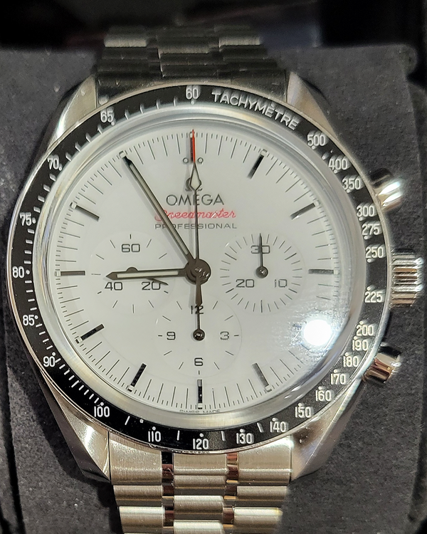 No Reserve - 2025 Omega Speedmaster Professional Moonwatch 42MM White Dial Steel Bracelet (310.30.42.50.04.001)