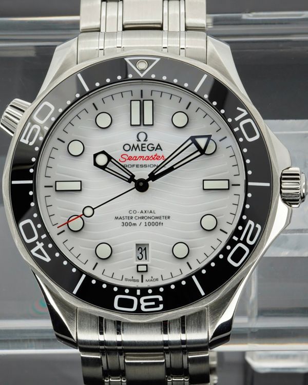 2022 Omega Seamaster Diver 300M 42MM White Dial Steel Bracelet (210.30.42.20.04.001)