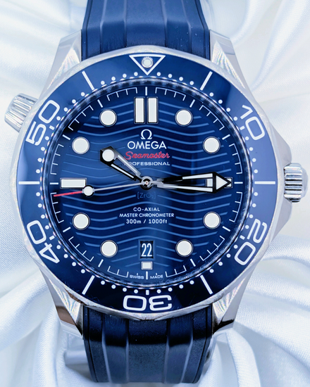2021 Omega Seamaster Diver 300M 42MM Blue Dial Rubber Strap (210.30.42.20.03.001)