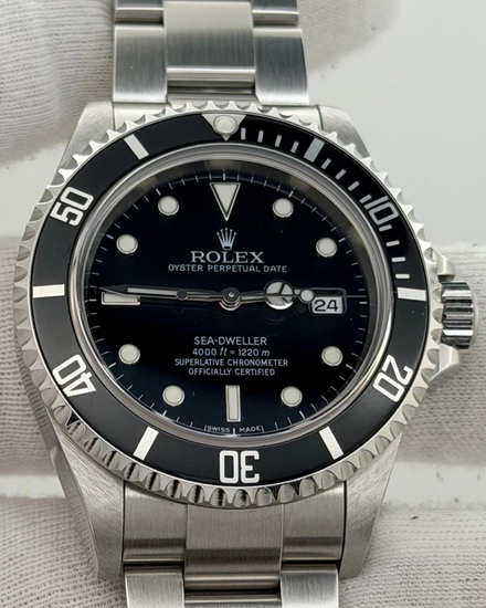 2005 Rolex Sea-Dweller 4000 40MM Black Dial Oyster Bracelet (16600)