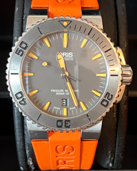 Oris Aquis Date 43MM Grey Dial Rubber Strap (01 733 7653 4158-07 4 26 32EB)