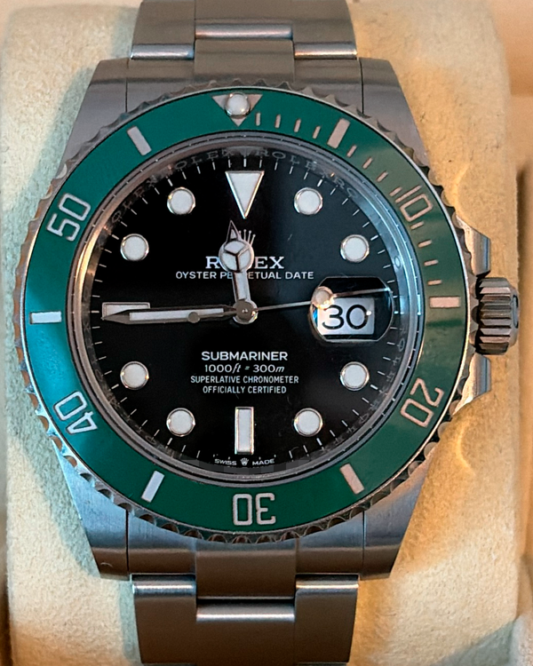 Rolex Submariner (126610LV)