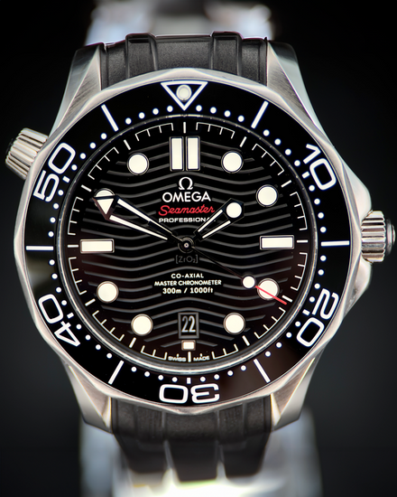 No Reserve - 2021 Omega Seamaster Diver 300M 42MM Black Dial Rubber Strap (210.32.42.20.01.001)
