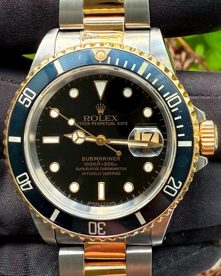 1995 Rolex Submariner Date 40MM Black Dial Two-Tone Oyster Bracelet (16613)