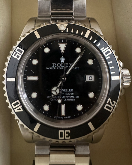 Rolex Sea-Dweller 4000 40MM Black Dial Oyster Bracelet (116600)