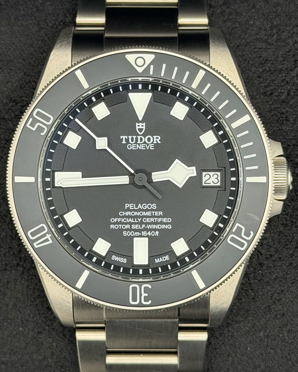 2025 Tudor Pelagos 42MM Black Dial Titanium Bracelet (25600TN)