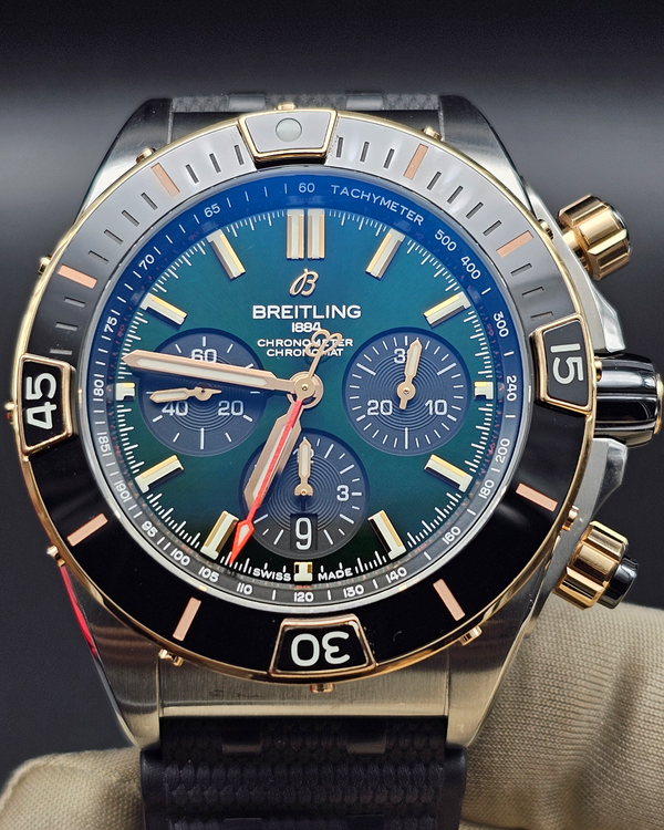 2023 Breitling Super Chronomat B01 44MM Green Dial Rubber Strap (UB0136)