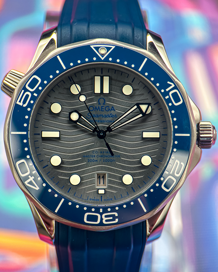 2020 Omega Seamaster Diver 300M 42MM Grey Dial Rubber Strap (210.32.42.20.06.001)